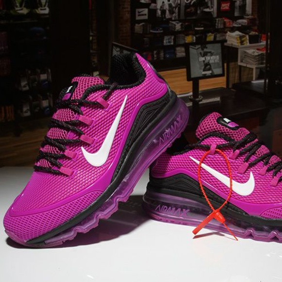 Nike Shoes - Nike elite 2018
